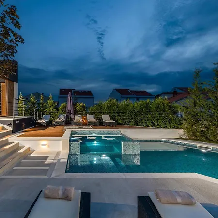 빌라 Bonavia Zadarvillas *
